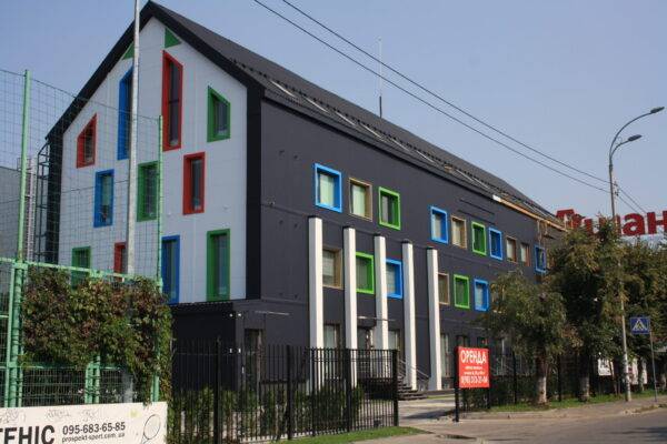 Надбудова над адміністративною будівлею, 1200 кв.м.