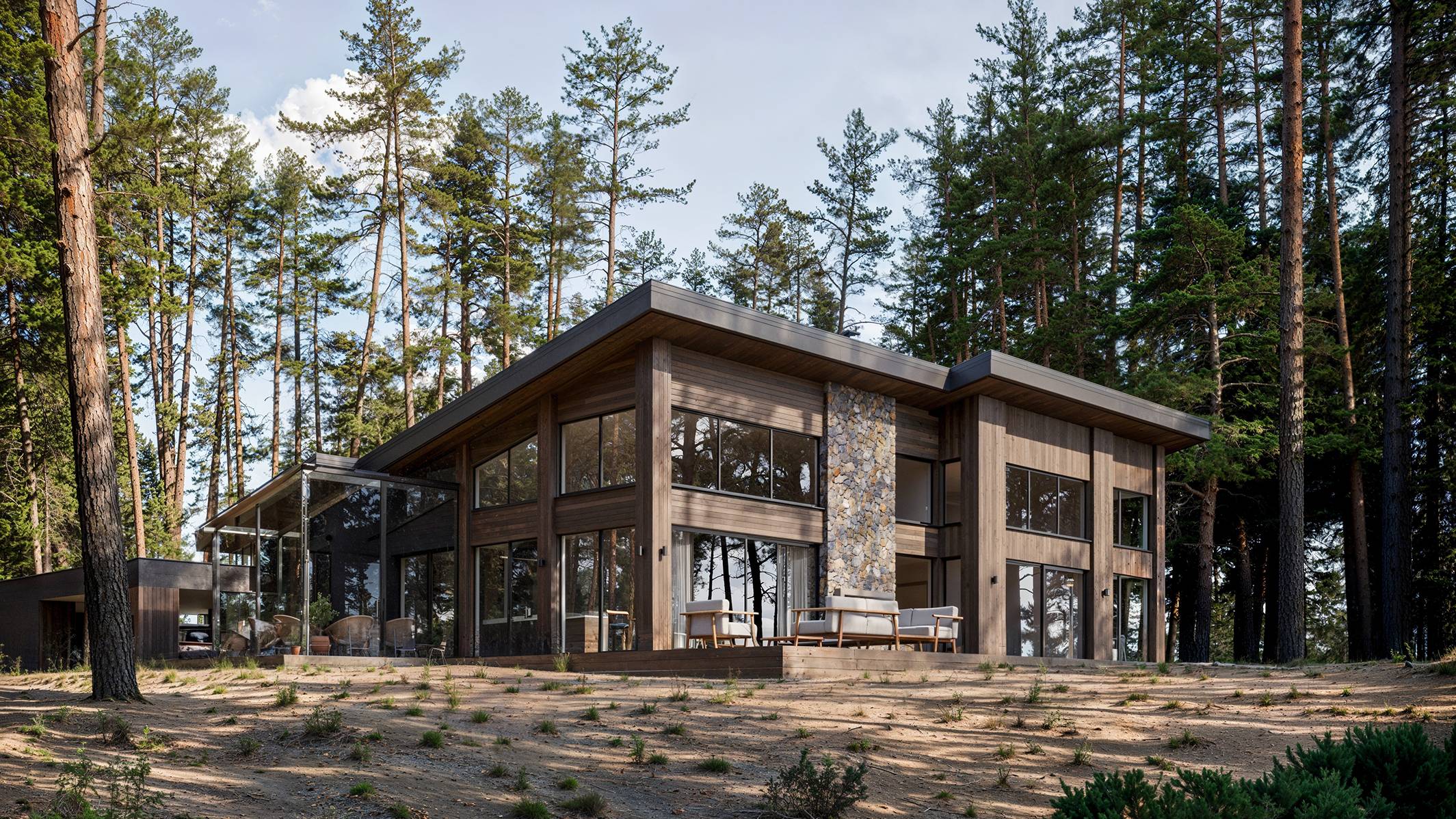 Private house with a pitched roof made of SIP panels, 260,3 sq.m.