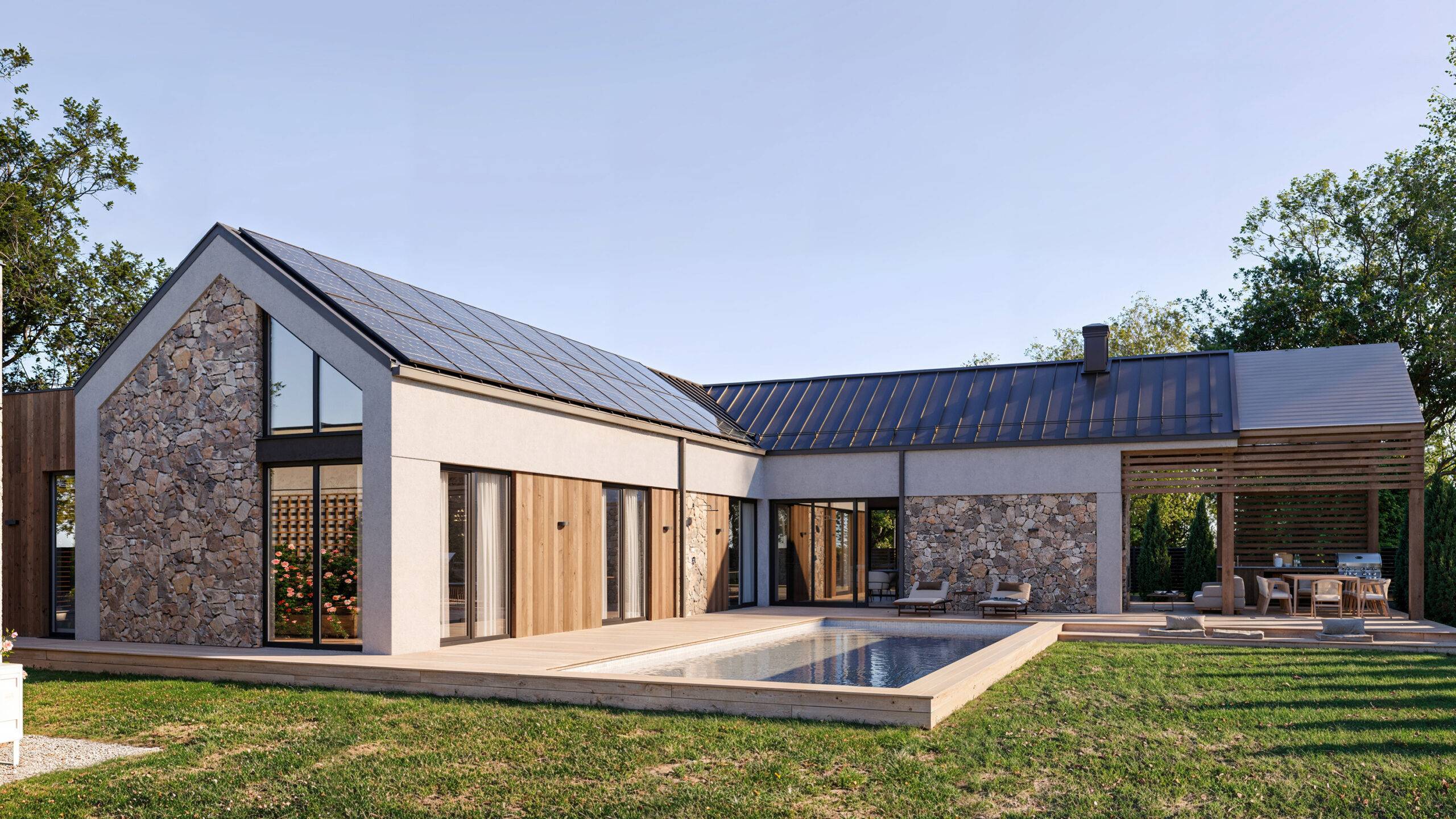 Modern barnhouse with a safety room made of SIP panels, 261 sq.m.
